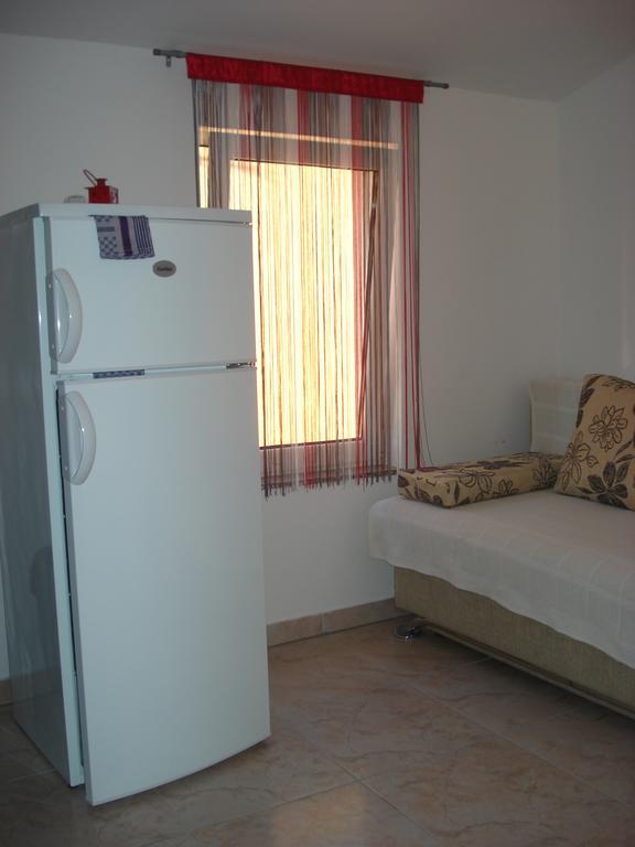 Apartments Niko Vir Cameră foto