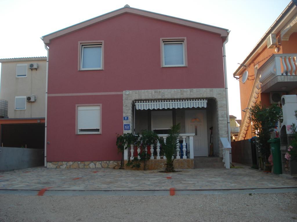 Apartments Niko Vir Cameră foto
