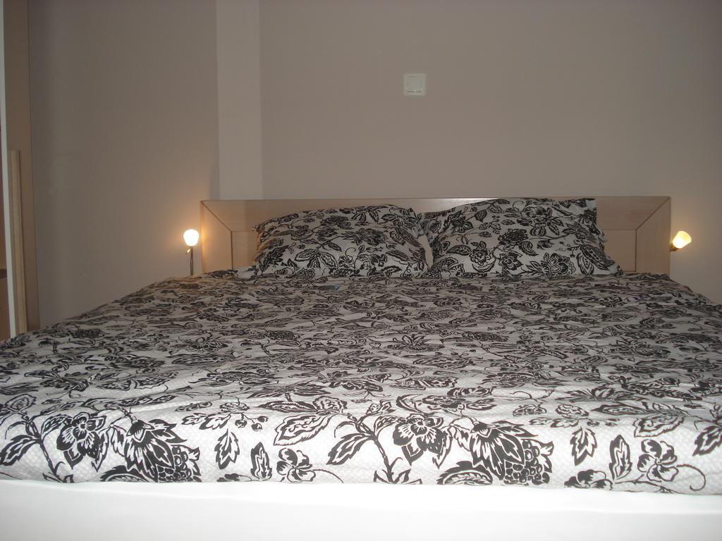 Apartments Niko Vir Cameră foto